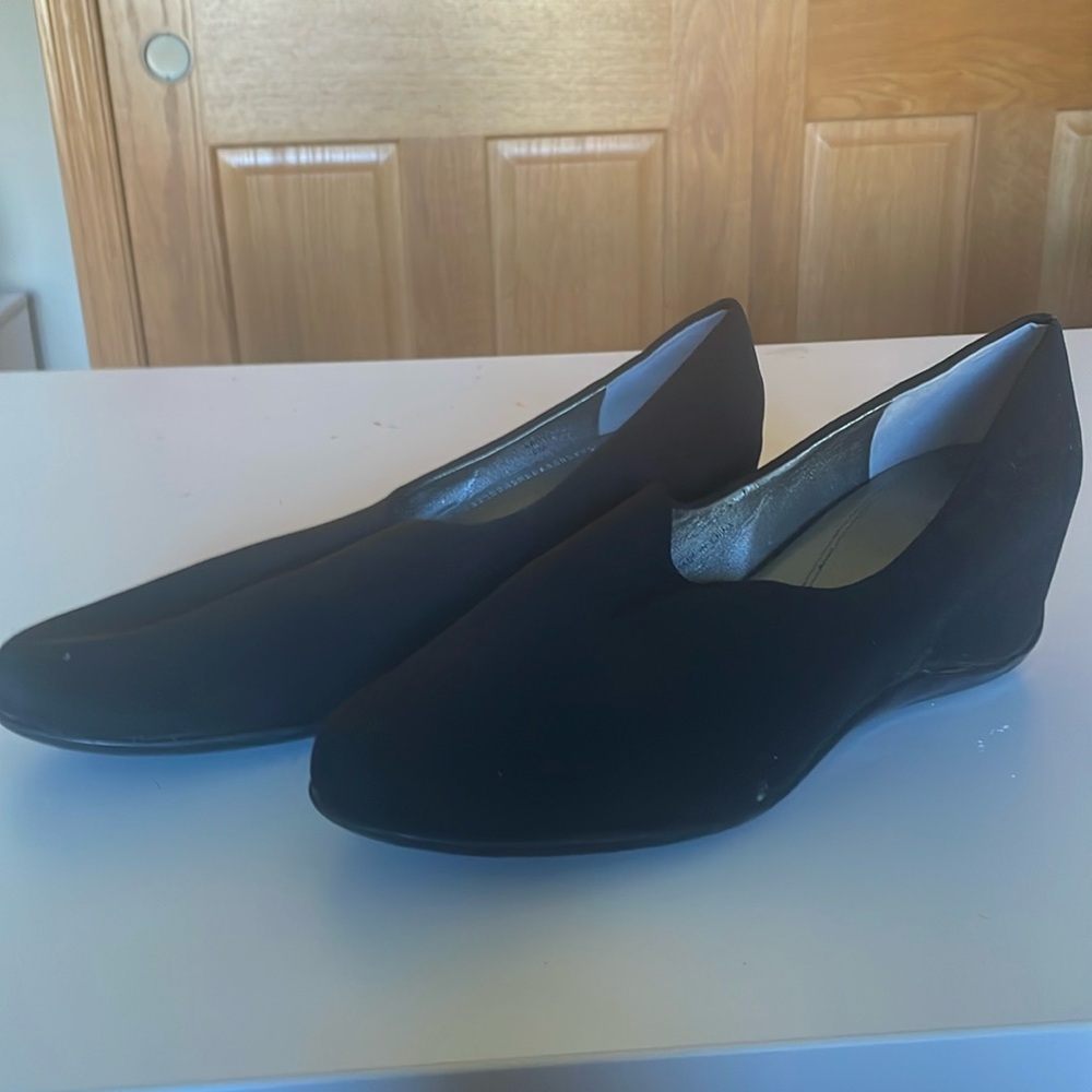 Cloth shoes Size 9M barely worn